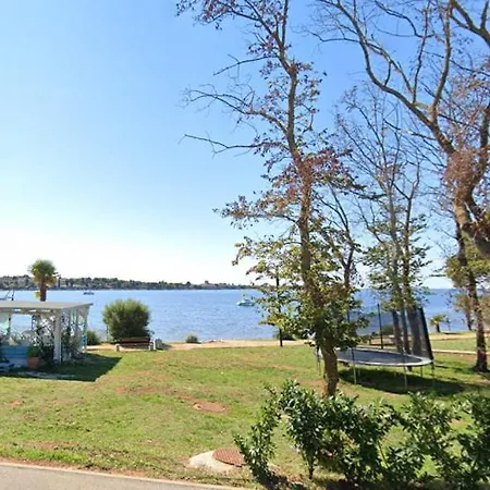 App Rebecca - Private Pool بروتونيغلا