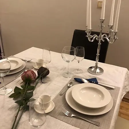 Apartment App Rebecca