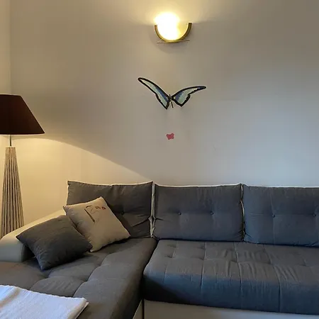 App Rebecca - Private Pool Apartman