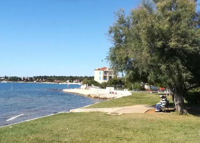 App Rebecca - Private Pool 브르토니글라